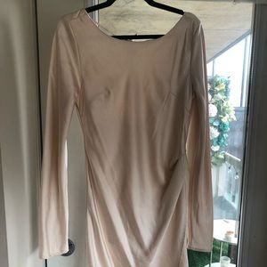 Silly flowy long sleeve backless dress